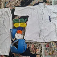 ست لباس کاراته با کمربند و کاپ وکلاه