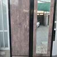 کمد آهنی تمیز در حد نو