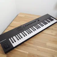 میدی کنترلر native instruments a61