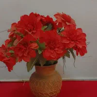 ۲ عدد گلدان با گل مصنوعی