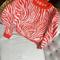 بافت گورخری|لباس|شیراز, گلدشت معالی‌آباد|دیوار