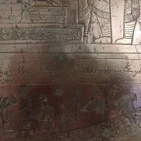 مجمه(سینی) مسی و برنجی طرحدار ، قلم کاری شده|کلکسیون اشیاء عتیقه|تهران, شهرک ولیعصر شمالی|دیوار