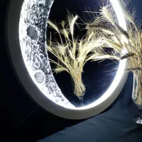 تابلوی ماه و آینه