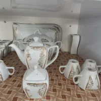 ظروف چینی ۱۲ نفره سالم و نو اصلا استفاده نشده