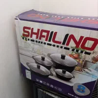 یک دست قابلمه