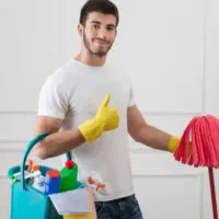 هر گونه خدمات و نظافت منزل در خدمتم
