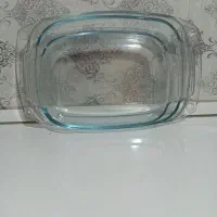 تعدادی ظروف پذیرایی