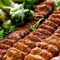 تهیه غذای شرکت و مراسم های شما هستیم