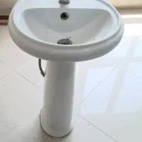 روشویی سرامیکی کارکرده به همراه آینه
