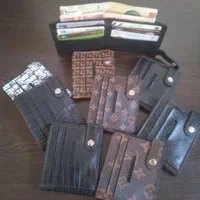 تولید و پخش کیف پولی و جاکارتی|کیف، کفش، کمربند|بروجن, |دیوار