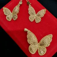 طلا 18 عیار 300 بالای تابلو