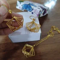 نیم ست گوشواره و گردنبند