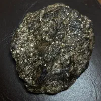 تعدادی سنگ آمیتیست و ...