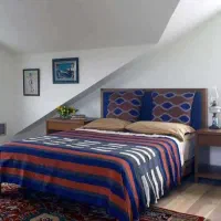 نیروی نظافت کار  خانم جوان