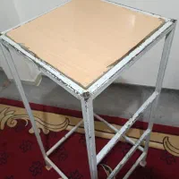 چهارپایه اهنی