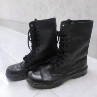 پوتین کاملا تمیز و سالم