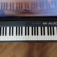 میدی کنترلر m - audio key station 61