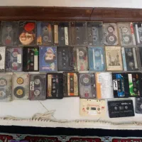 ۳۴ نوار کاست قدیمی