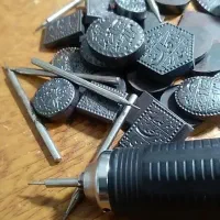 انگشترسازی وحکاکی برروی نگین
