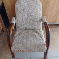 دو عدد مبل قدیمی چوبی