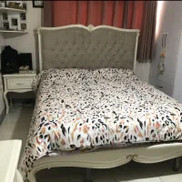 سرویس خواب تخت دونفره جنس چوب گردو|تخت و سرویس خواب|شیراز, زرهی|دیوار