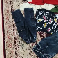 مقداری لباس در حد نوع قابل استفاده فروشی