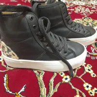 کفش کتونی ساقدار|کیف، کفش، کمربند|مسجد سلیمان, |دیوار