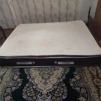 تشک ۲۰۰×۱۶۰ به همراه زیر تشکی آهنی