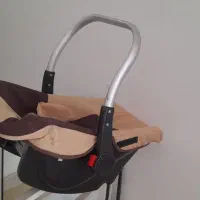 سبد حمل نوزاد . بچه