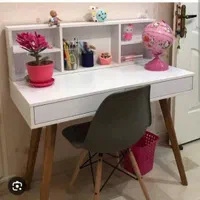 میز تحریر شلف دار