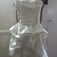 لباس عروسی مدل دکولته در حد نو