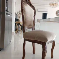 تک صندلی محکم و بدون هیچ پارگی و سوراخی