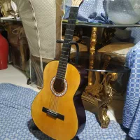 گیتار تمام دست‌ساز با چوبی (فوق‌العاده محشر)