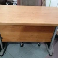 میز اداری پایه فلزی
