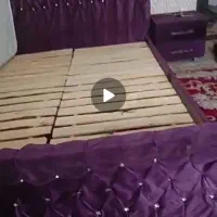 تخت دو نفره بهمراه میز ناهار خوری و خوش خواب