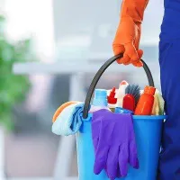 نظافتچی مجتمع مسکونی