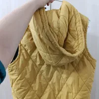 کاپشن|لباس|بروجرد, |دیوار