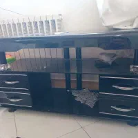 میز تلویزیون شیشه ای