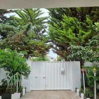 فروش ویلا دوبلکس سنددار نزدیک هتل کوروش-مالک هستم.