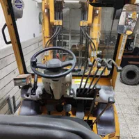 لیفتراک کوماتسو۲/۵تن (اجاره وفروش)|خودرو سنگین|زنجان, |دیوار