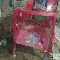 یک دستگاه علف خورد کن یونجه|لوازم جانبی حیوانات|خواجه, |دیوار