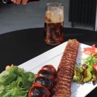 استخدام نیروی کباب پز و نیروی خدمات