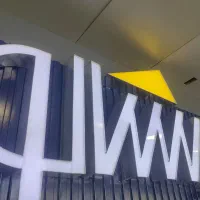 پیک موتوری