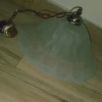 تعدادی لوستر و آویز روشنایی