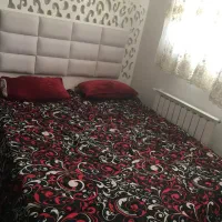 تخت خواب و میز توالت و عسلی