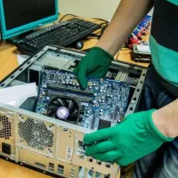 خدمات و تعمیرات کامپیوتر و لپ تاپ در محل