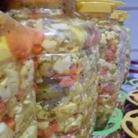 ترشی مخلوط درشت و ریز و آب گوجه|عمده‌فروشی|تهران, میدان میوه و تره‌بار مرکزی|دیوار