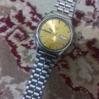 ساعت سکو ۵|ساعت|قم, حکمت شمالی|دیوار