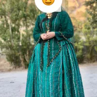 فروش چند دست لباس محلی