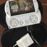 کنسول دستی پلی استیشن PSP go کپی خور